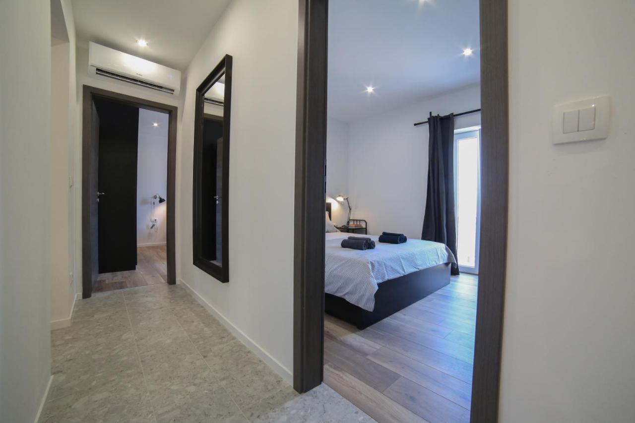 Apartments Martic Supetar Extérieur photo