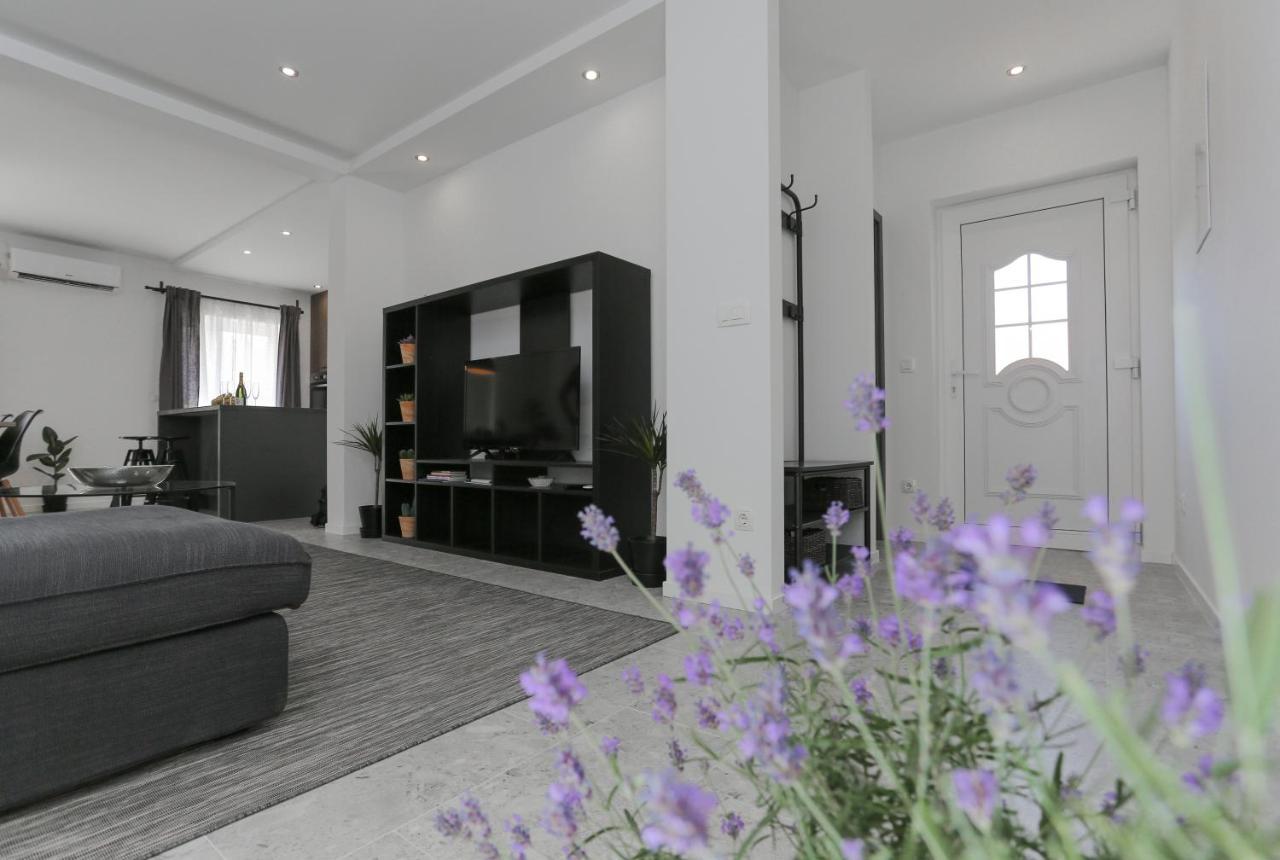 Apartments Martic Supetar Chambre photo