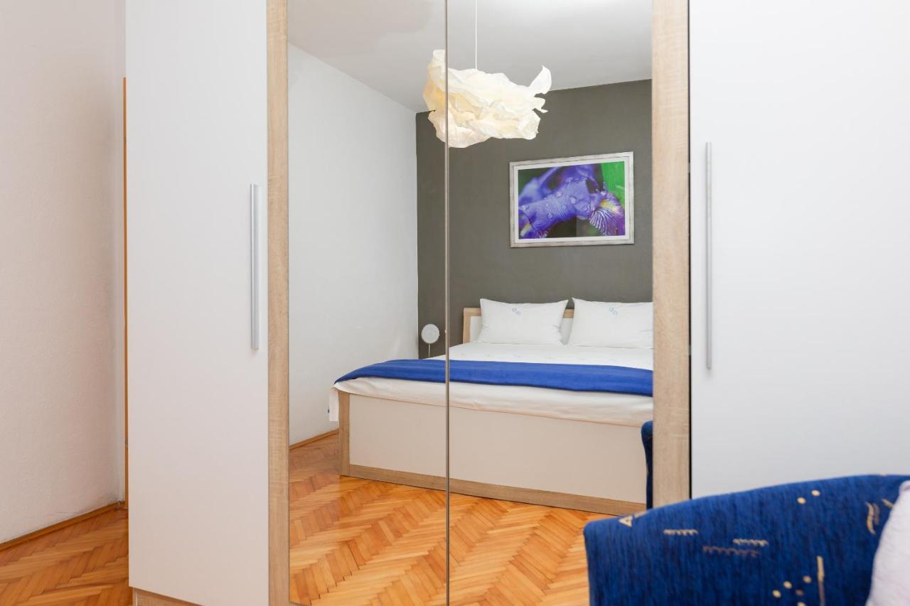 Apartments Martic Supetar Extérieur photo