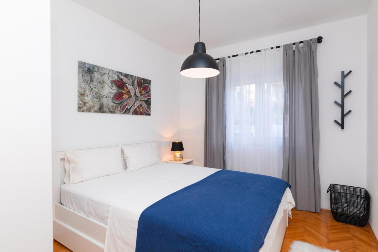 Apartments Martic Supetar Extérieur photo