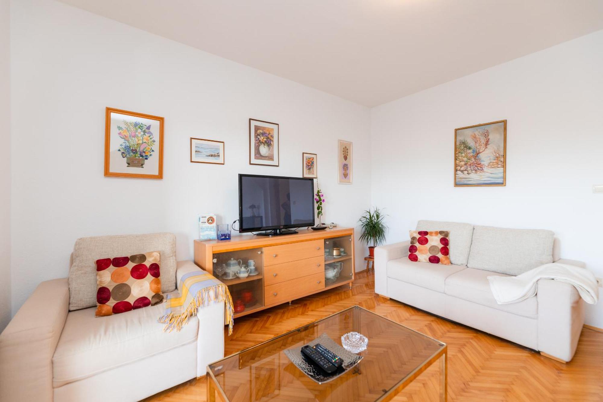 Apartments Martic Supetar Extérieur photo