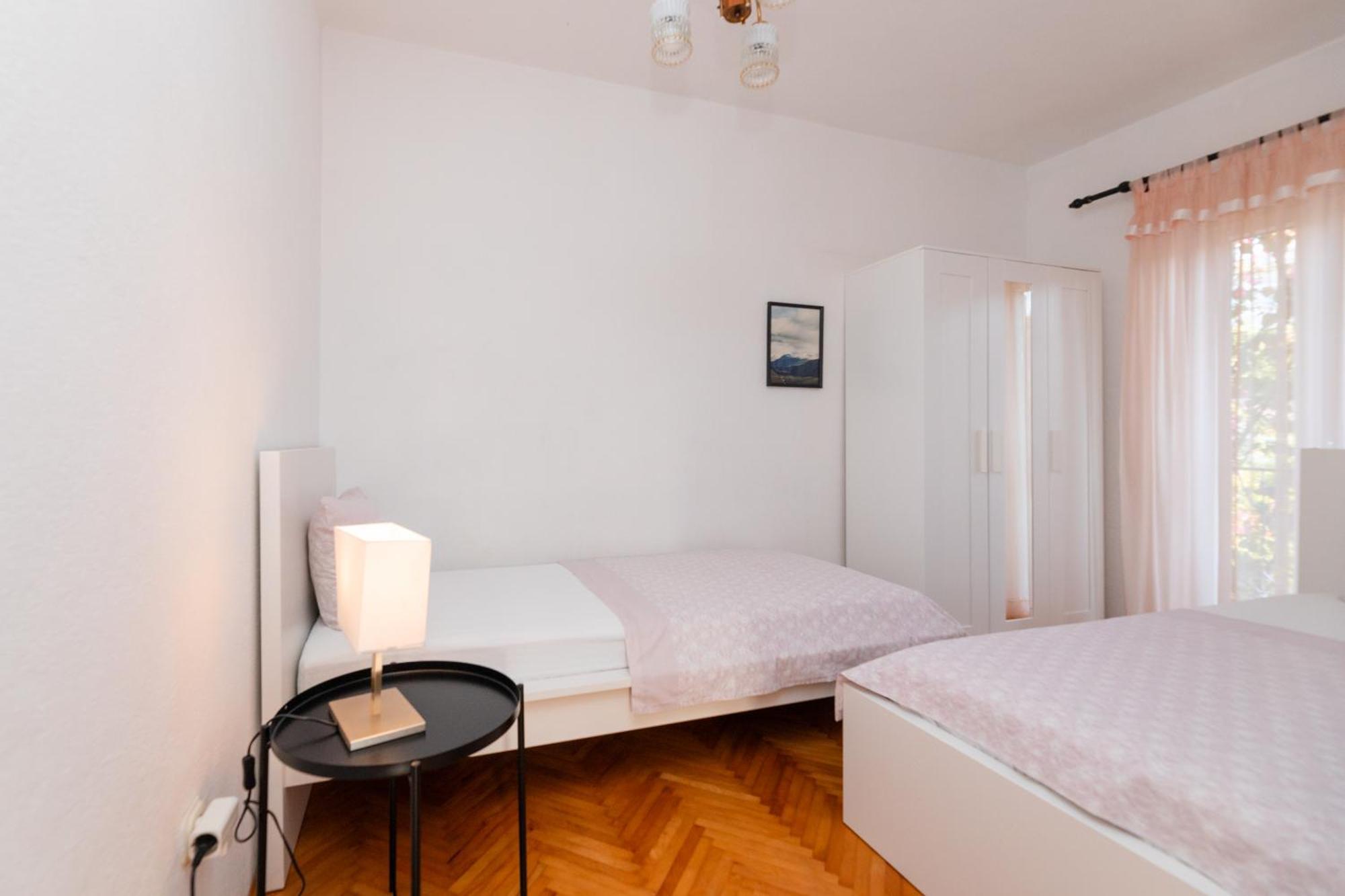 Apartments Martic Supetar Extérieur photo